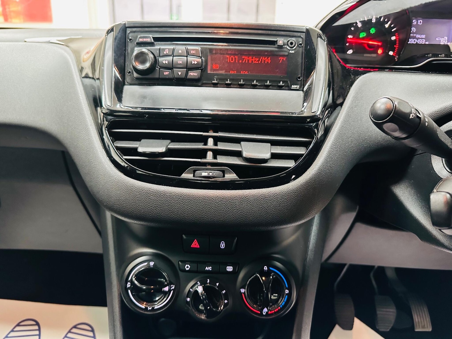 Used Peugeot 208 2012 for sale - 77016967: Photo 8