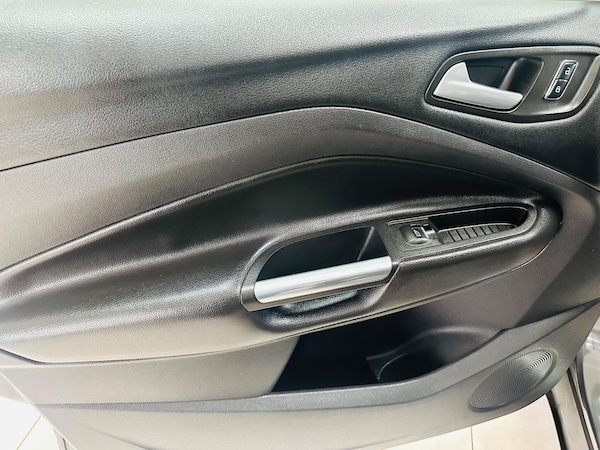 Used Ford Kuga 2016 for sale - 76314927: Photo 37