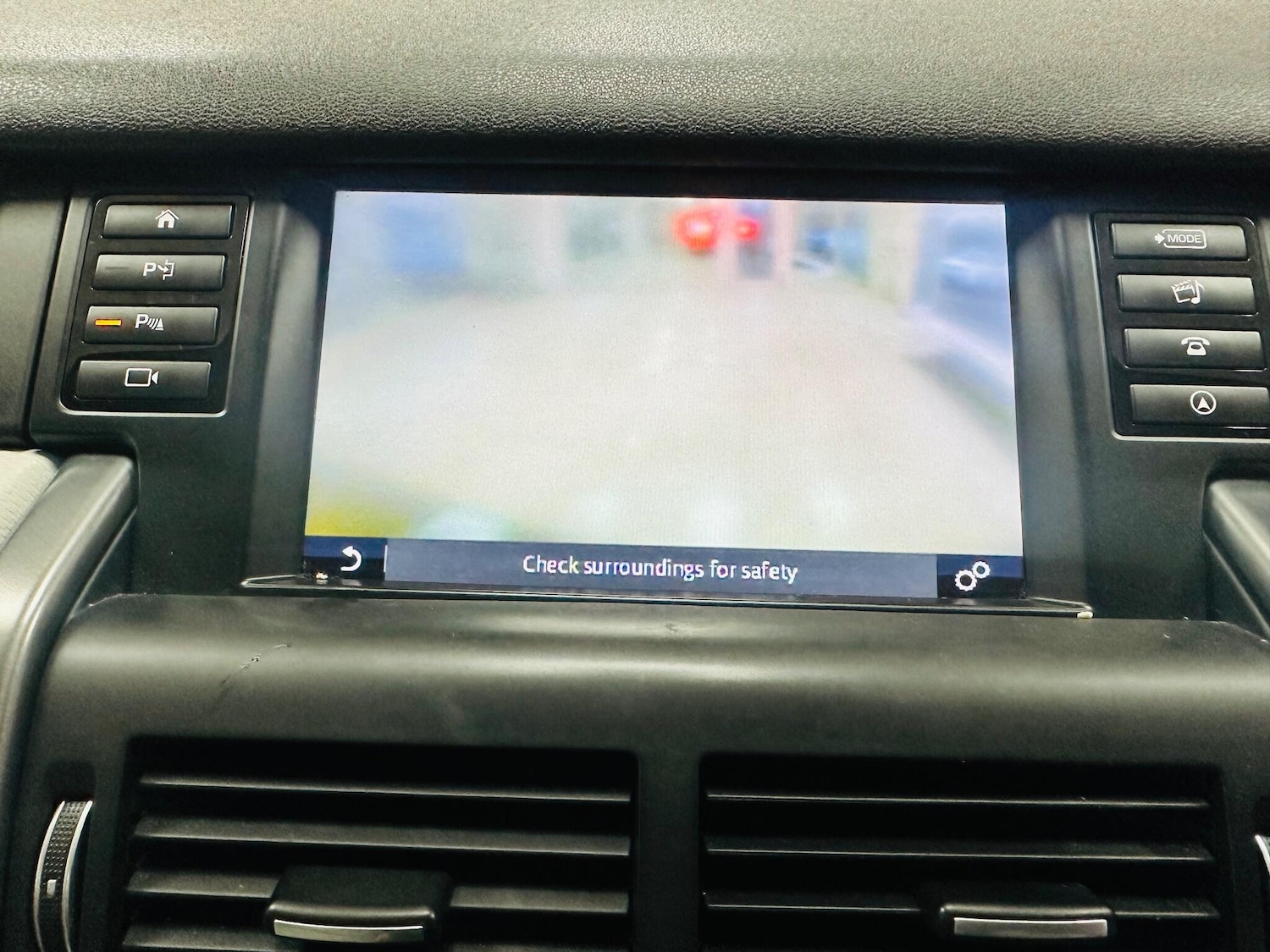 Used Land Rover Discovery Sport 2017 for sale - 76964328: Photo 16