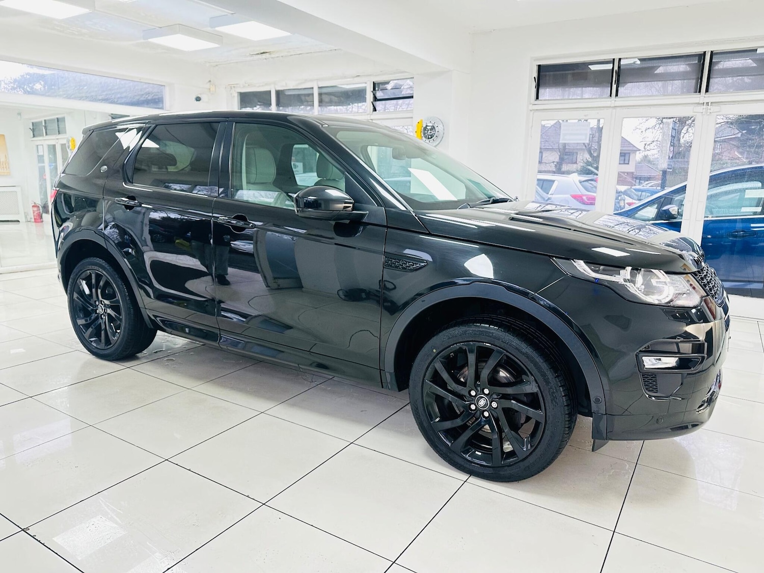 Used Land Rover Discovery Sport 2017 for sale - 76964328: Photo 17