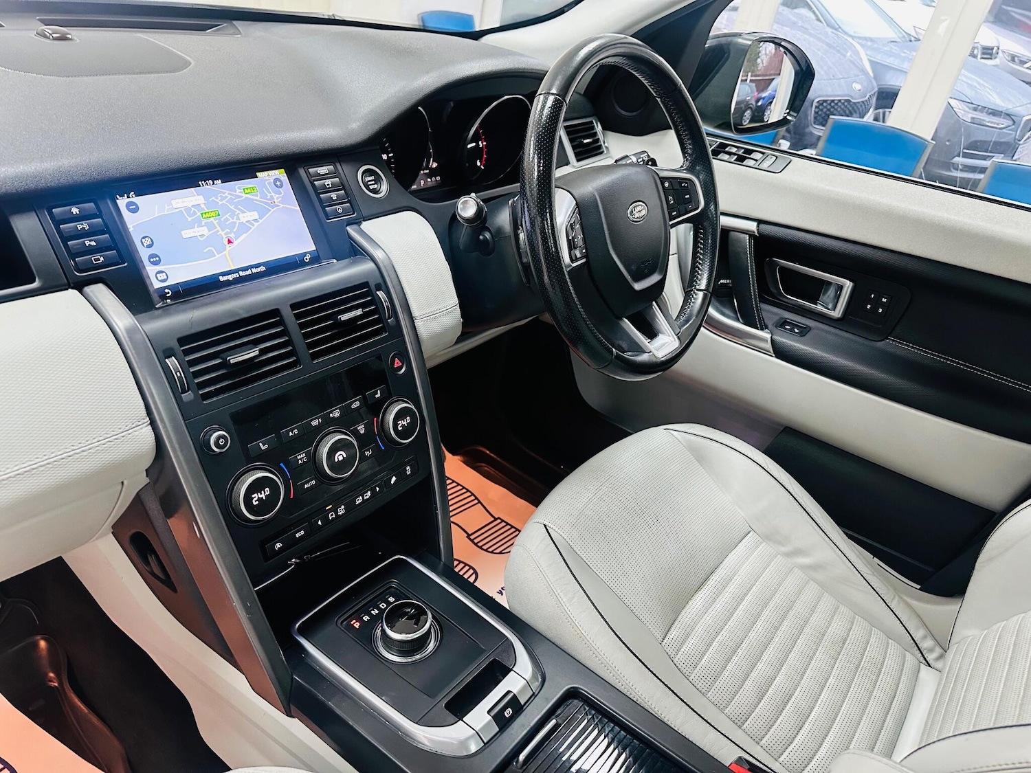 Used Land Rover Discovery Sport 2017 for sale - 76964328: Photo 18