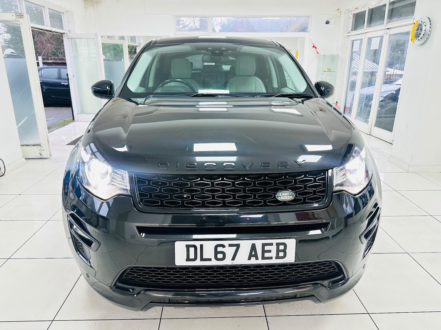 Used Land Rover Discovery Sport 2017 for sale - 76964328: Photo 2