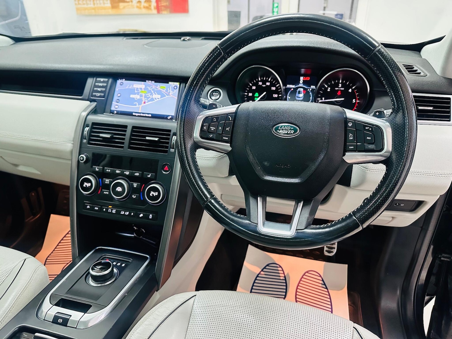 Used Land Rover Discovery Sport 2017 for sale - 76964328: Photo 22