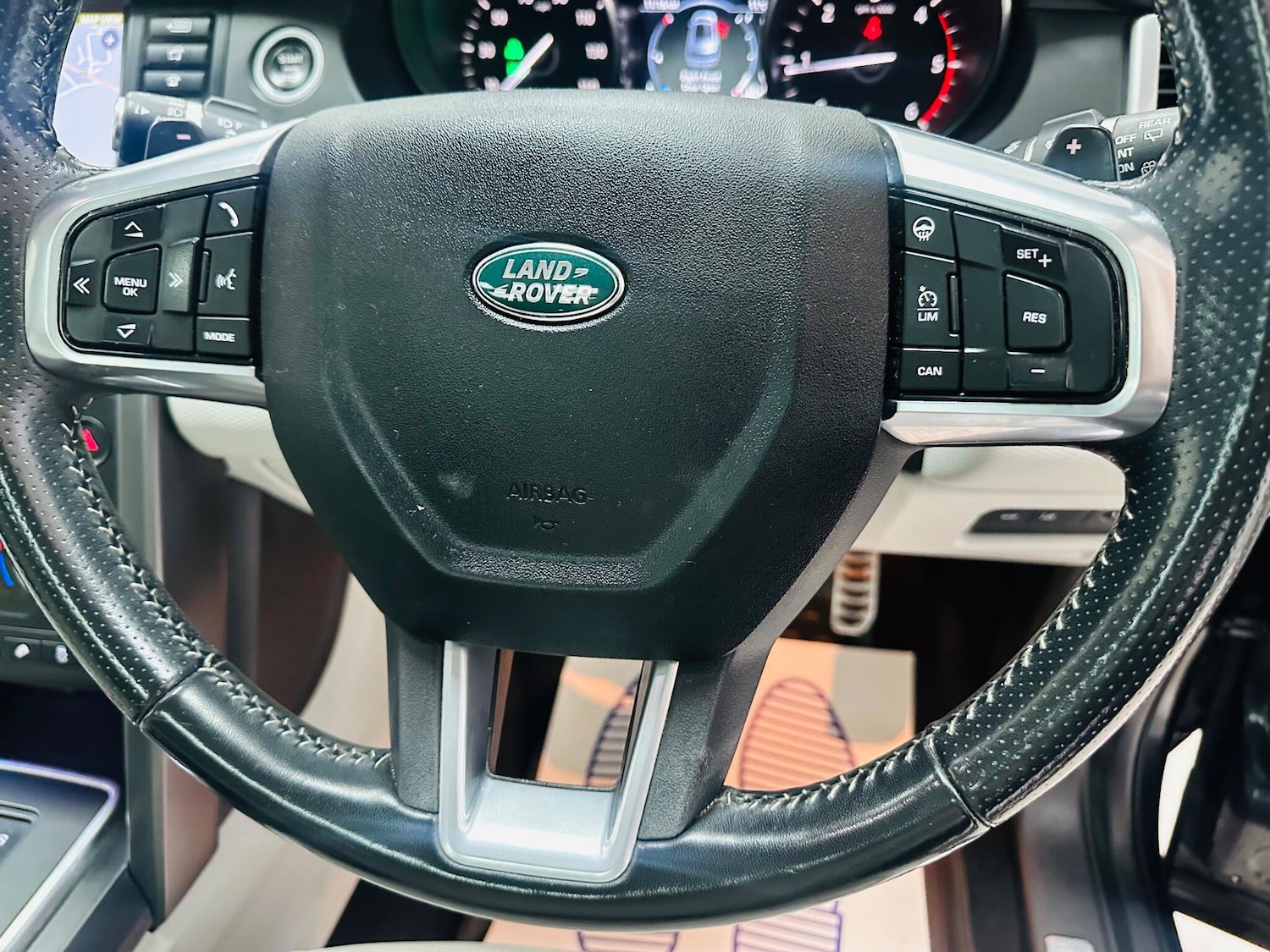 Used Land Rover Discovery Sport 2017 for sale - 76964328: Photo 28