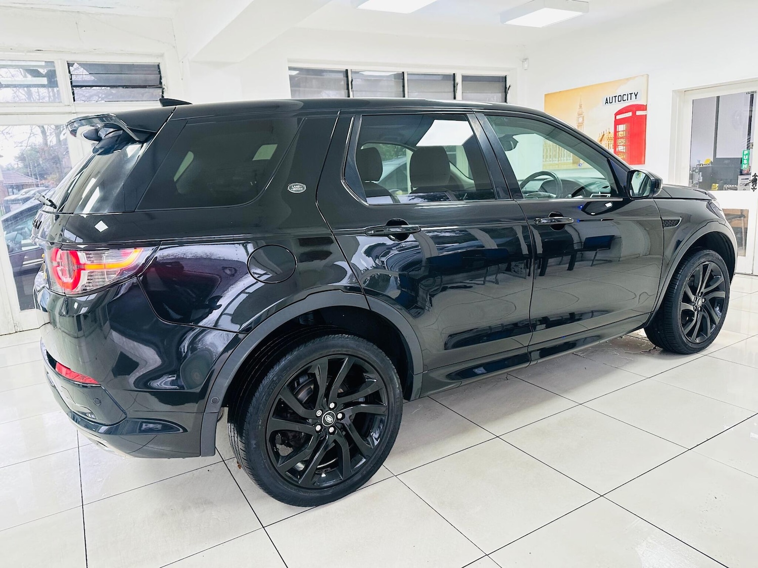 Used Land Rover Discovery Sport 2017 for sale - 76964328: Photo 29