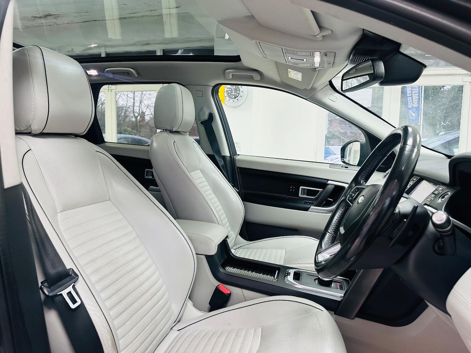 Used Land Rover Discovery Sport 2017 for sale - 76964328: Photo 30