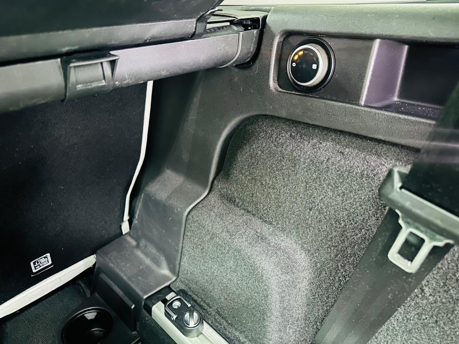 Used Land Rover Discovery Sport 2017 for sale - 76964328: Photo 33