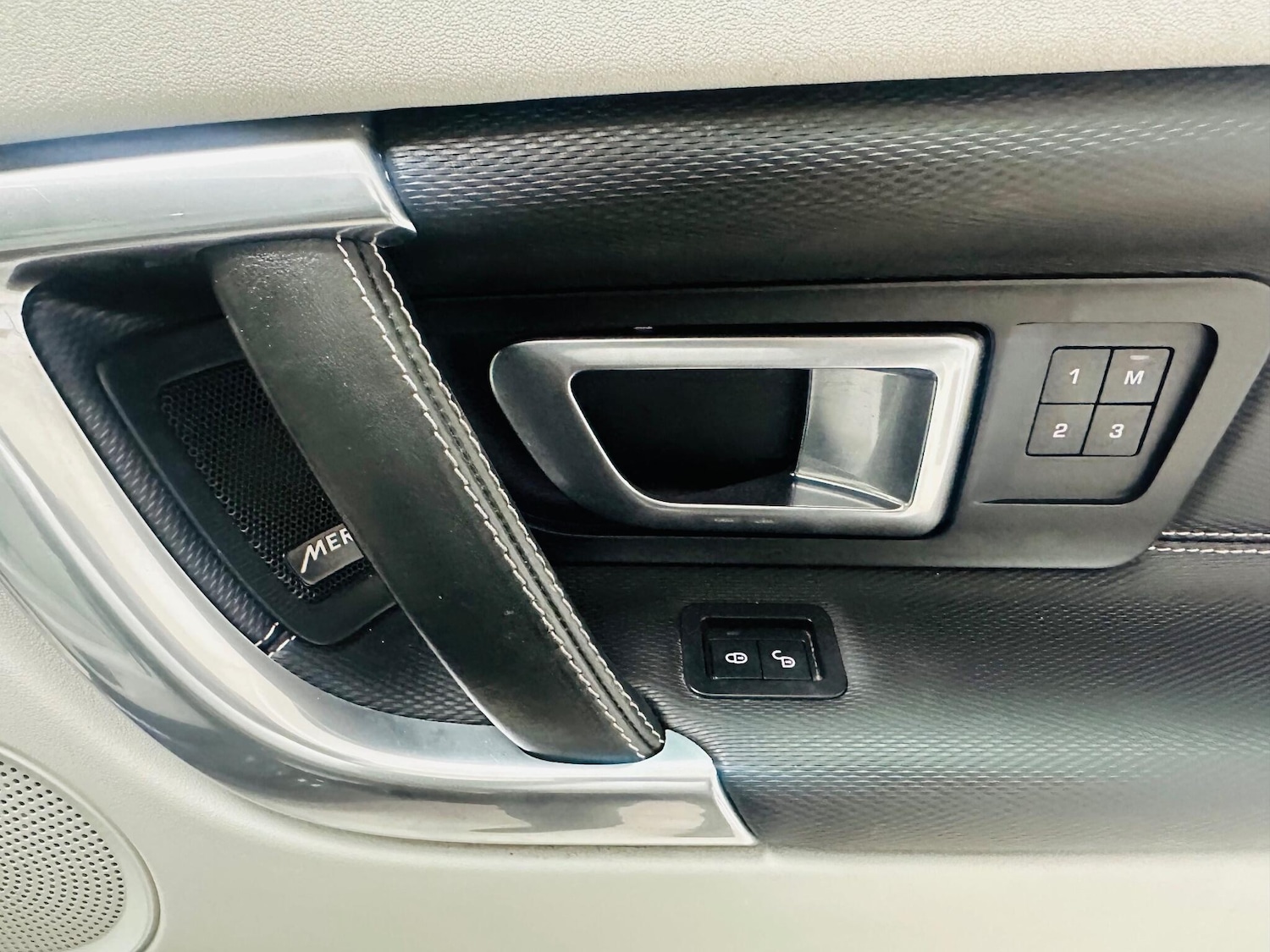 Used Land Rover Discovery Sport 2017 for sale - 76964328: Photo 40