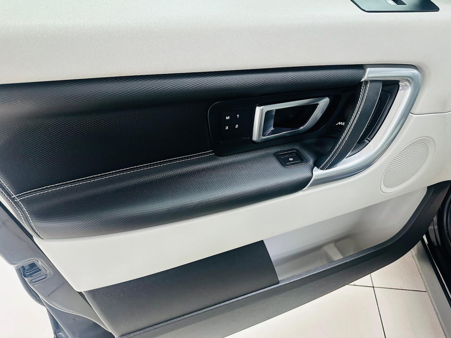 Used Land Rover Discovery Sport 2017 for sale - 76964328: Photo 41