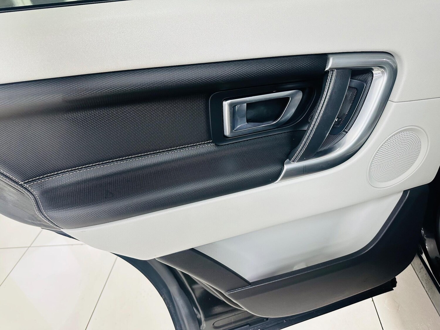 Used Land Rover Discovery Sport 2017 for sale - 76964328: Photo 47