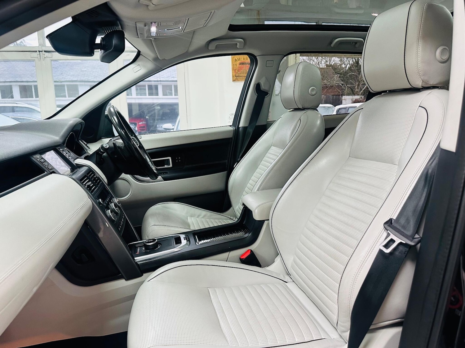 Used Land Rover Discovery Sport 2017 for sale - 76964328: Photo 8