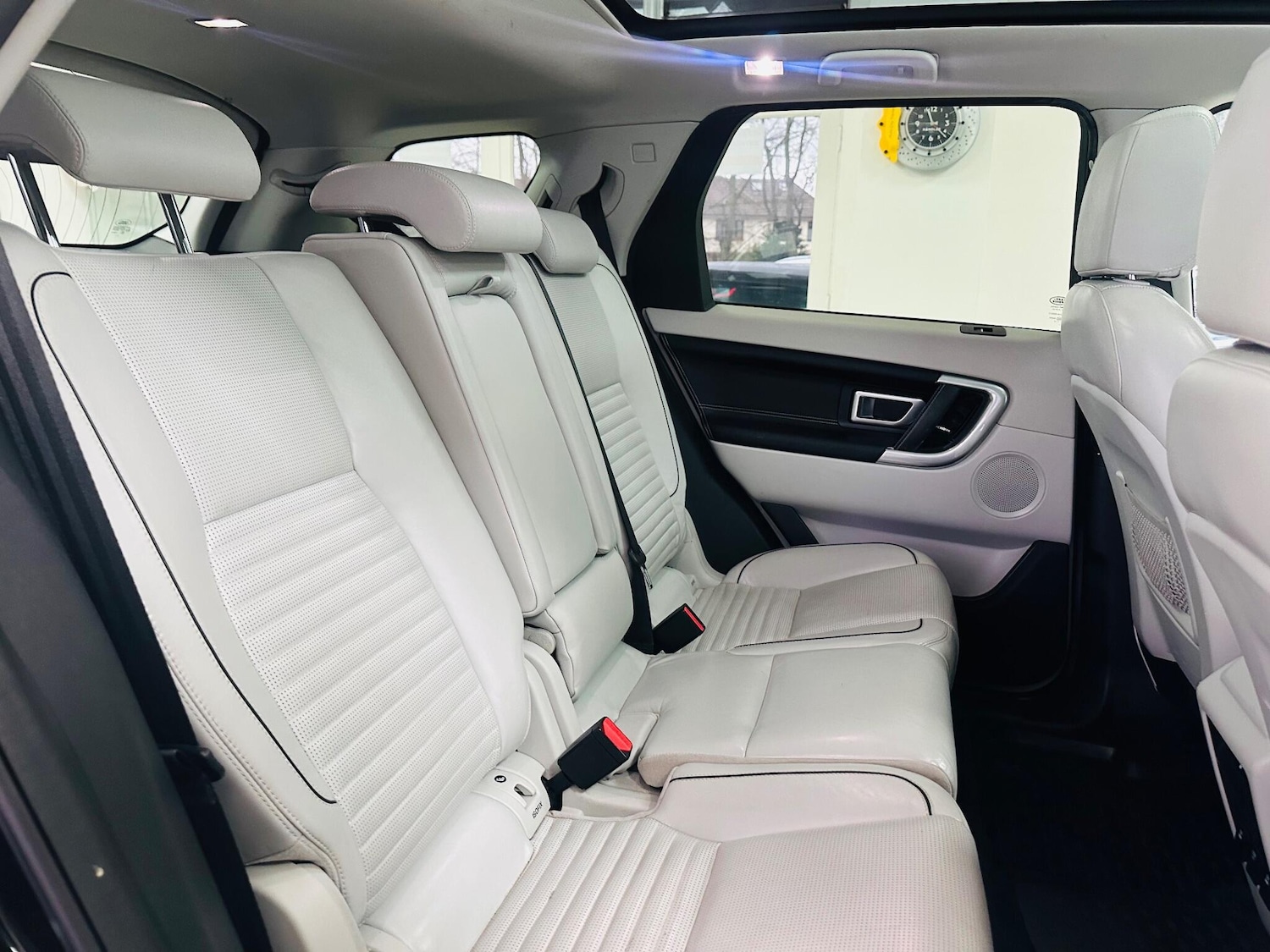 Used Land Rover Discovery Sport 2017 for sale - 76964328: Photo 9