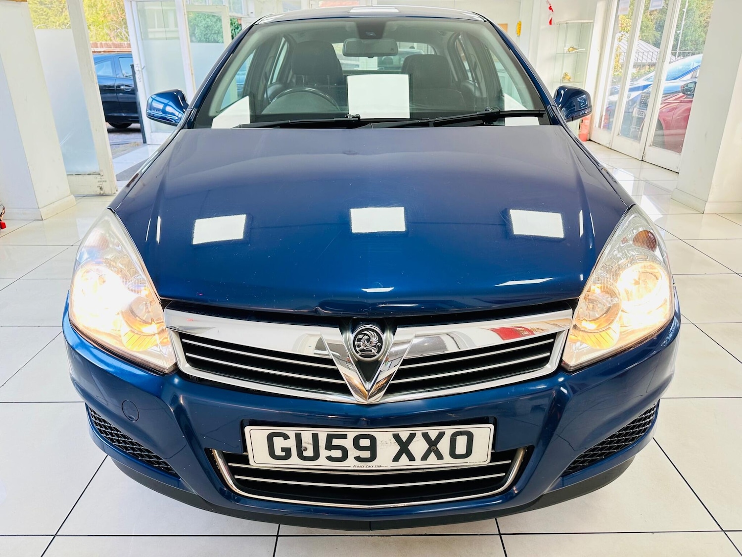 Used Vauxhall Astra 2010 for sale - 75950072: Photo 2