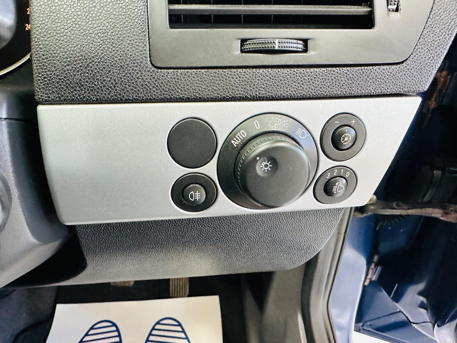 Used Vauxhall Astra 2010 for sale - 75950072: Photo 23