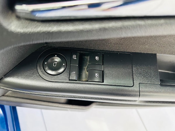 Used Vauxhall Astra 2010 for sale - 75950072: Photo 25