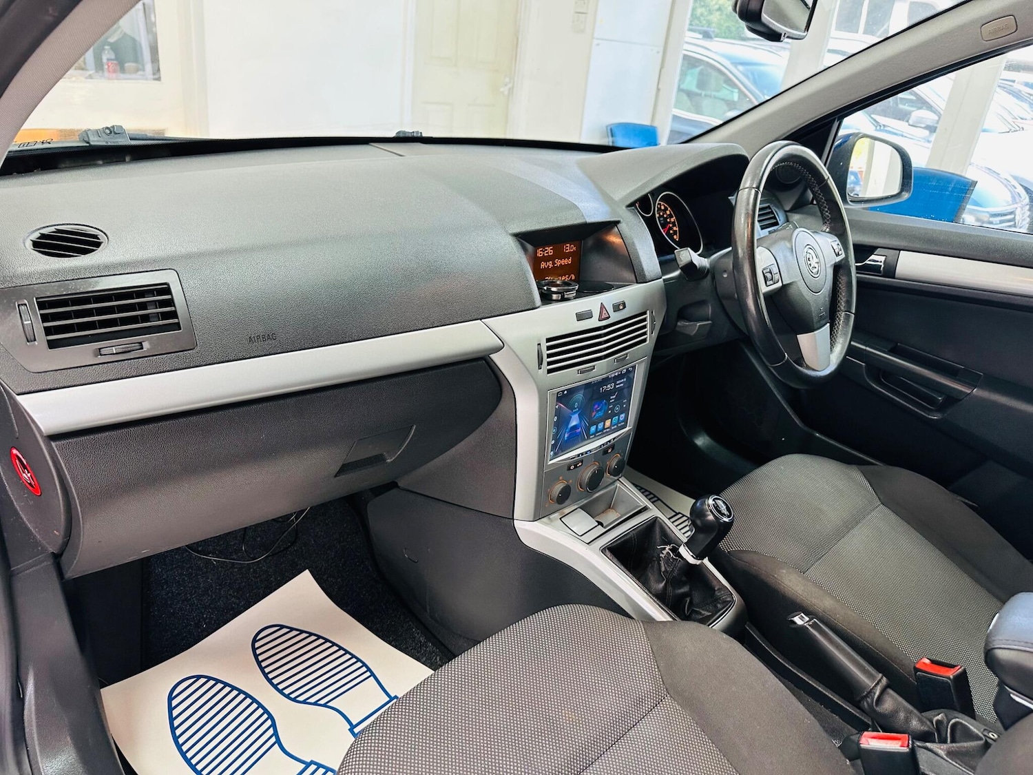 Used Vauxhall Astra 2010 for sale - 75950072: Photo 32