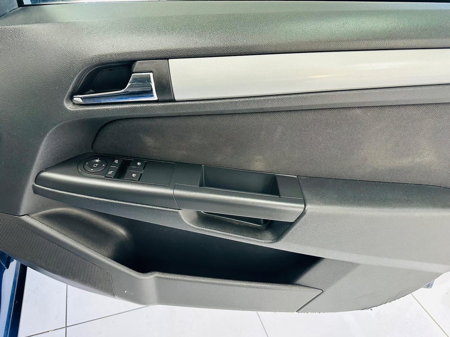 Used Vauxhall Astra 2010 for sale - 75950072: Photo 34