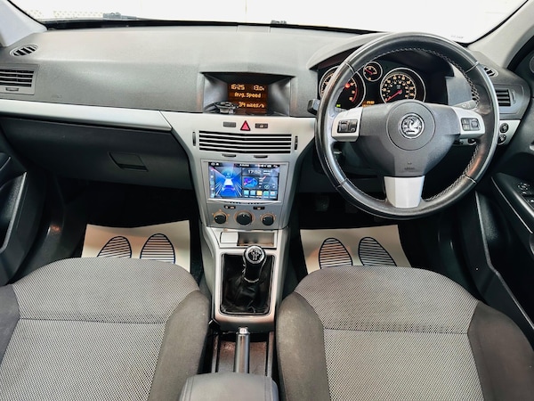 Used Vauxhall Astra 2010 for sale - 75950072: Photo 3