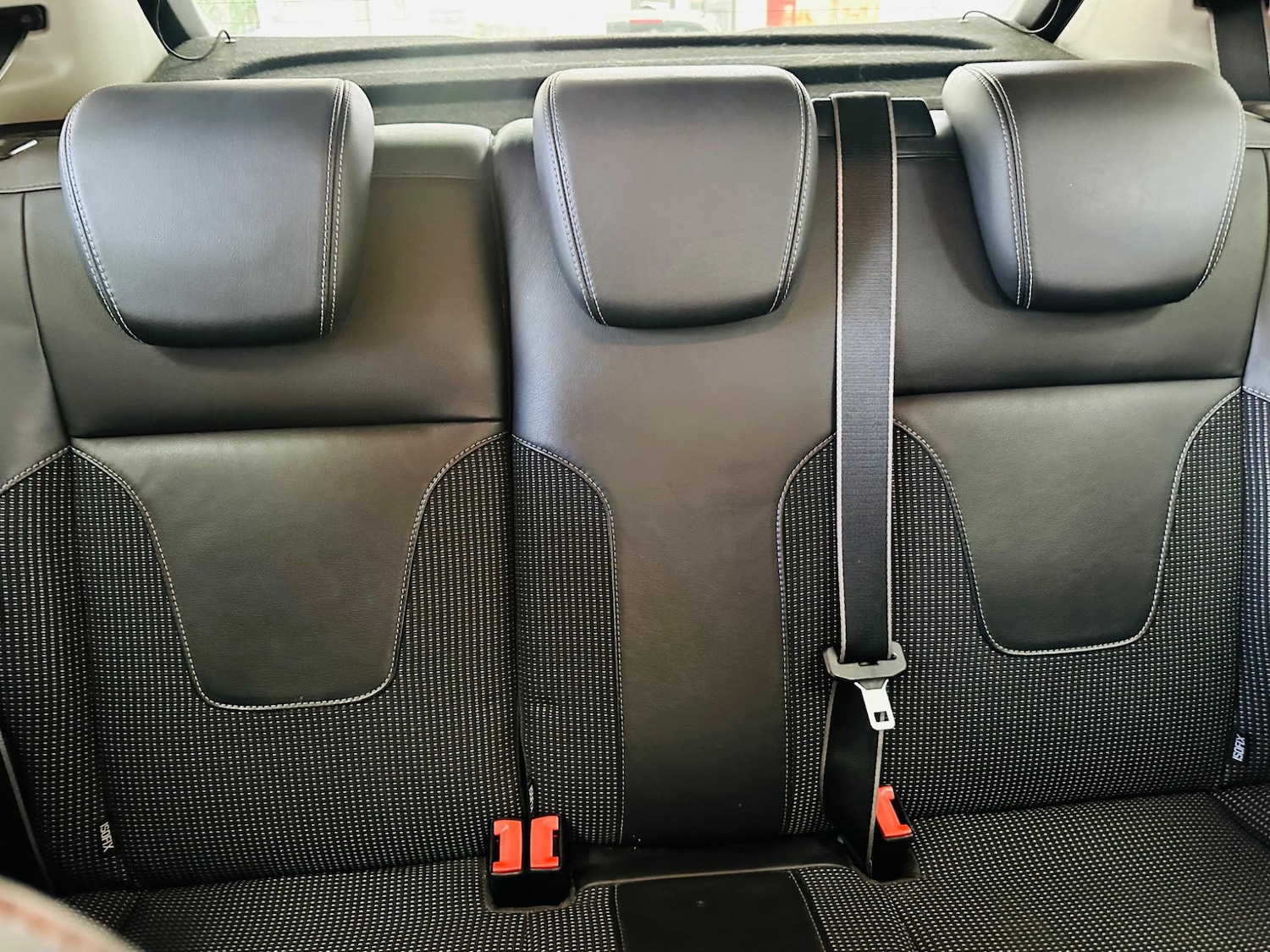 Used Ford Fiesta 2014 for sale - 76423277: Photo 9