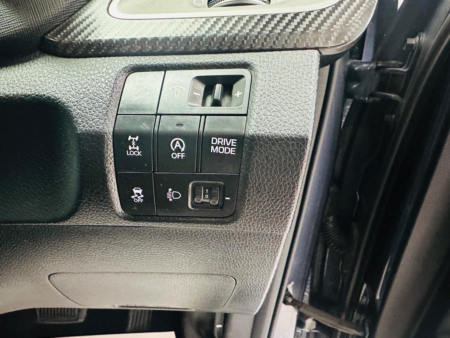 Used Hyundai Santa Fe 2018 for sale - 77769181: Photo 34