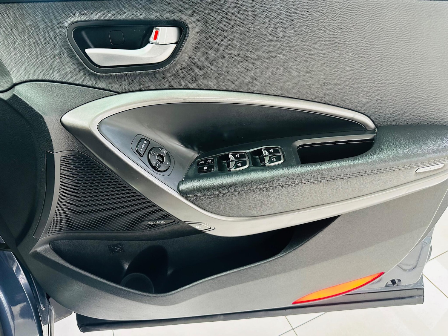 Used Hyundai Santa Fe 2018 for sale - 77769181: Photo 38