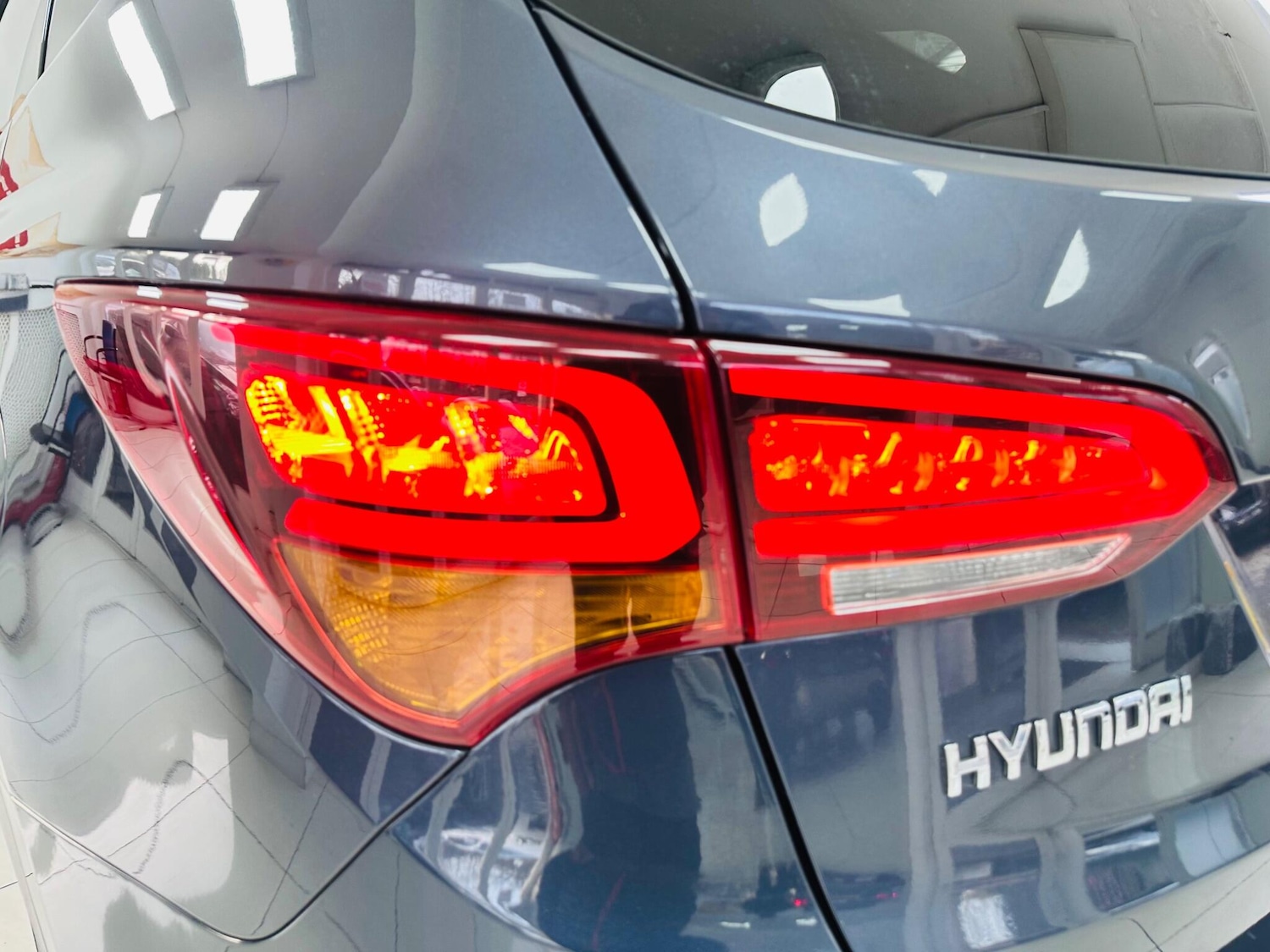 Used Hyundai Santa Fe 2018 for sale - 77769181: Photo 43