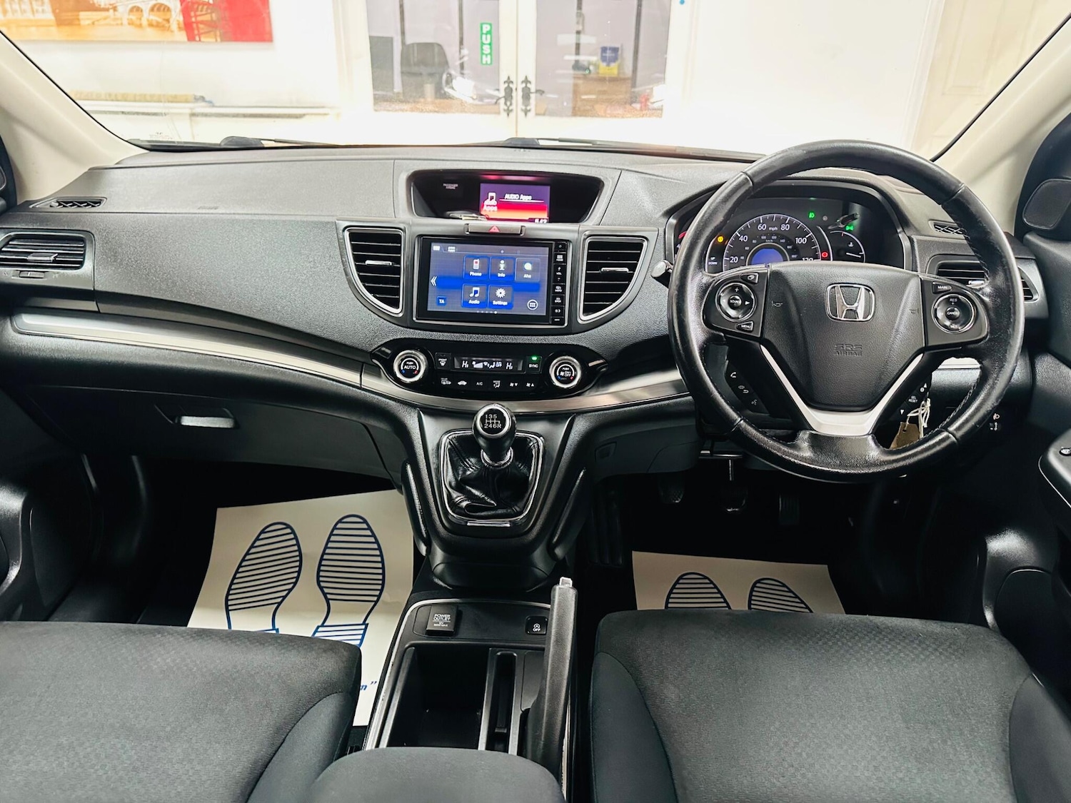 Used Honda CR-V 2017 for sale - 76151793: Photo 3