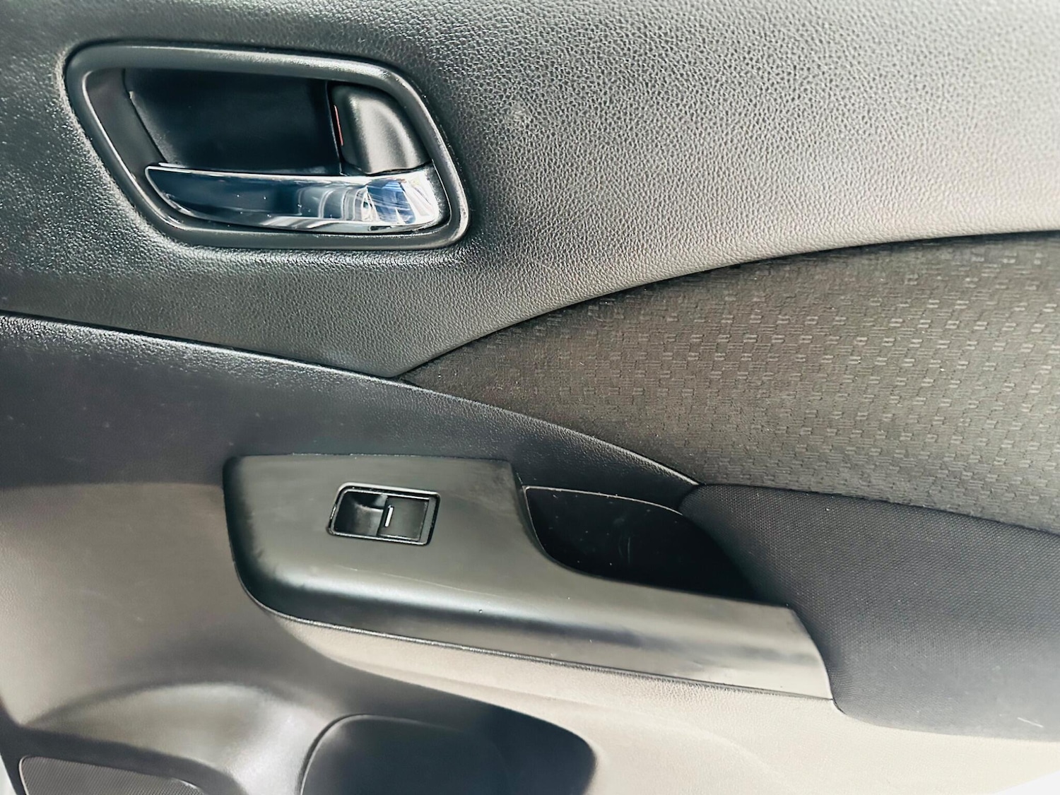 Used Honda CR-V 2017 for sale - 76151793: Photo 37