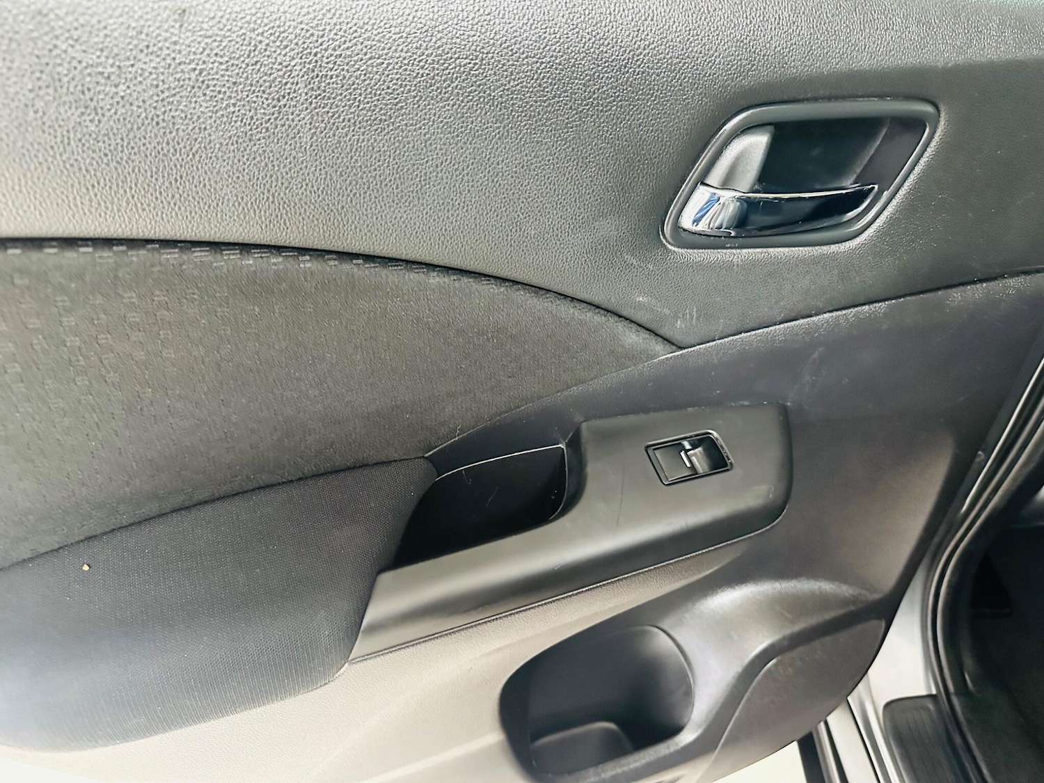 Used Honda CR-V 2017 for sale - 76151793: Photo 45