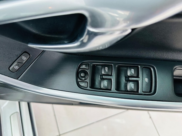 Used Volvo V60 2016 for sale - 76270971: Photo 29