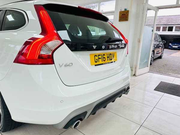 Used Volvo V60 2016 for sale - 76270971: Photo 41