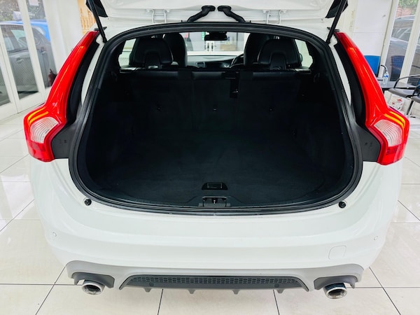 Used Volvo V60 2016 for sale - 76270971: Photo 45