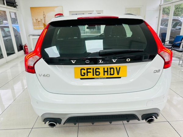 Used Volvo V60 2016 for sale - 76270971: Photo 7