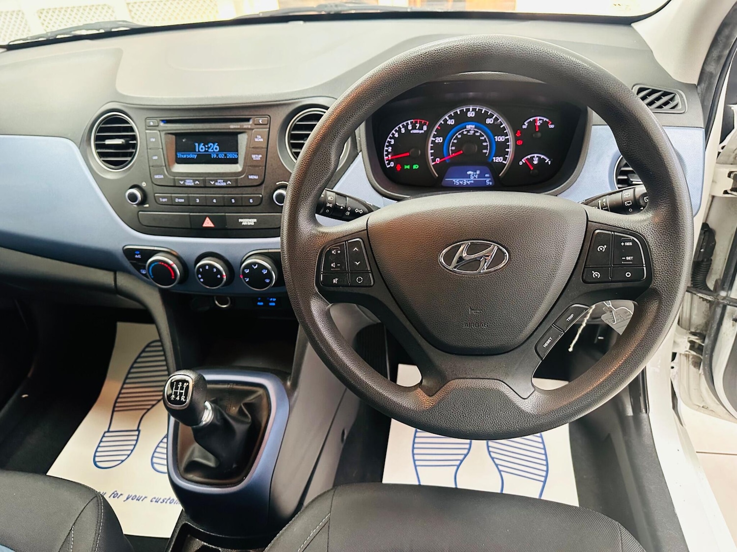 Used Hyundai i10 2015 for sale - 77611819: Photo 14