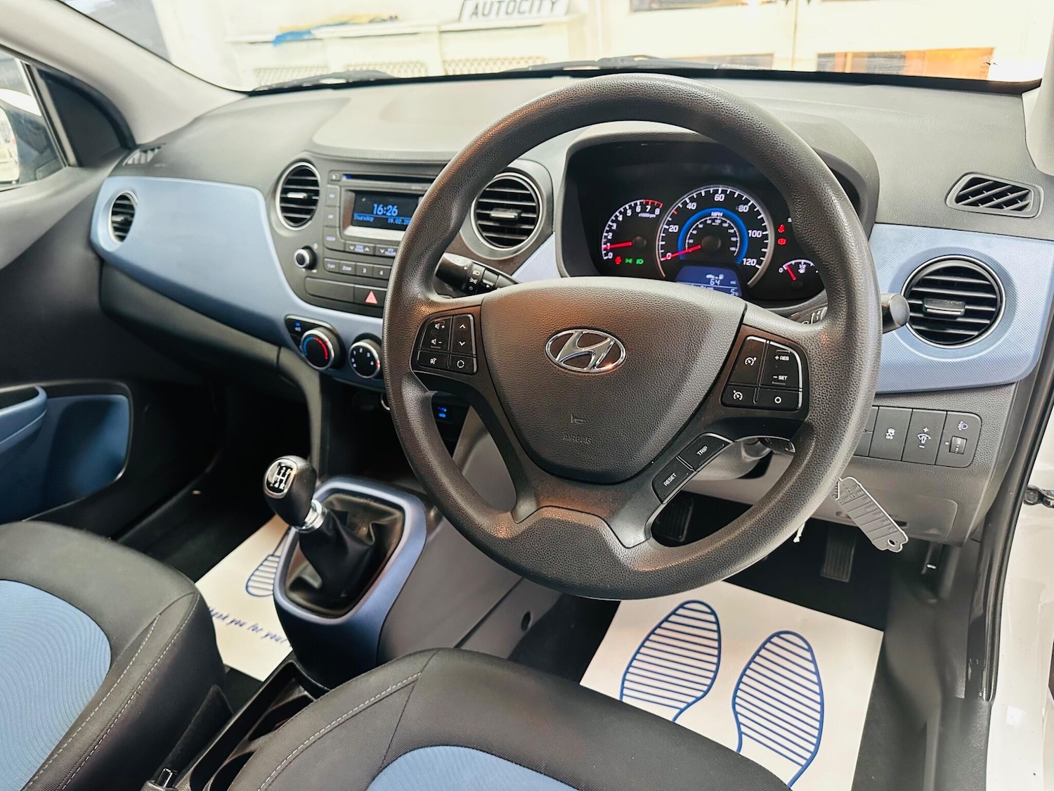 Used Hyundai i10 2015 for sale - 77611819: Photo 16