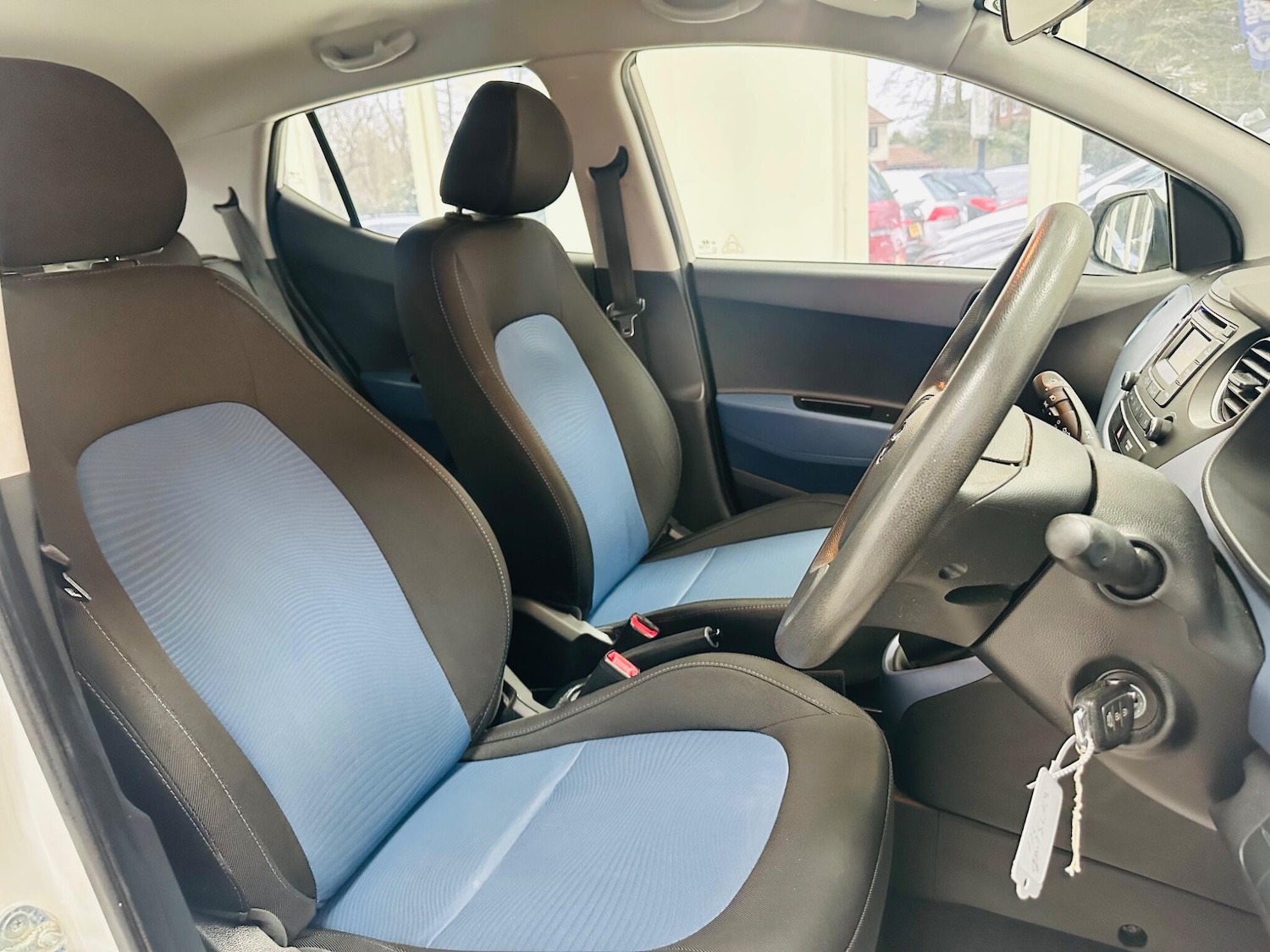 Used Hyundai i10 2015 for sale - 77611819: Photo 23