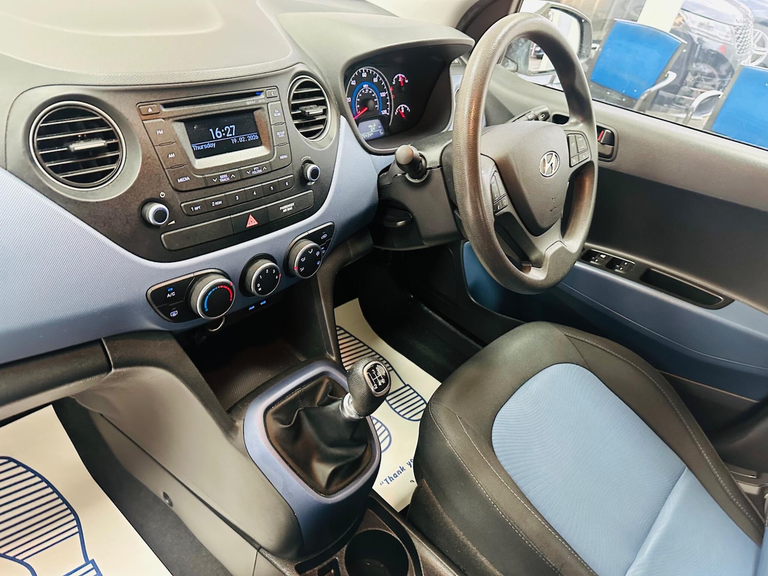 Used Hyundai i10 2015 for sale - 77611819: Photo 31