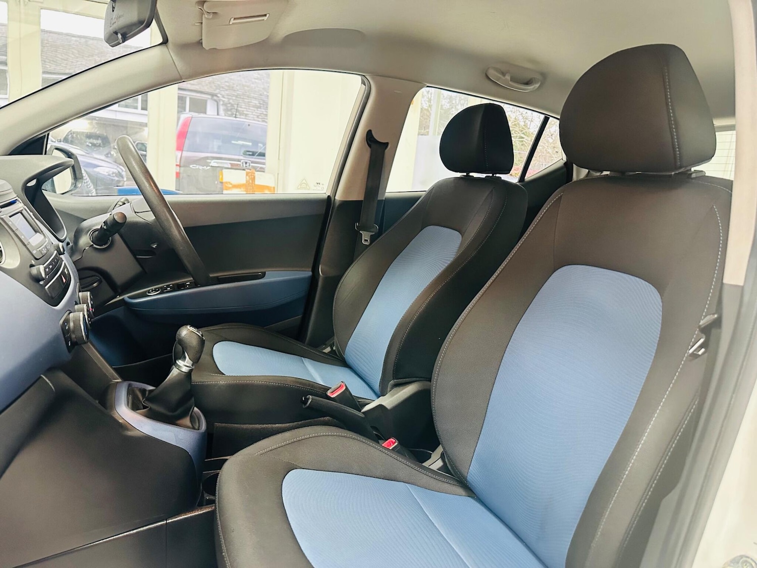 Used Hyundai i10 2015 for sale - 77611819: Photo 35