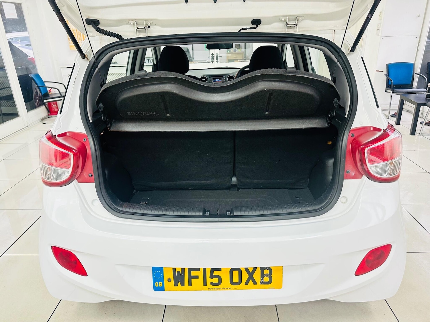 Used Hyundai i10 2015 for sale - 77611819: Photo 41