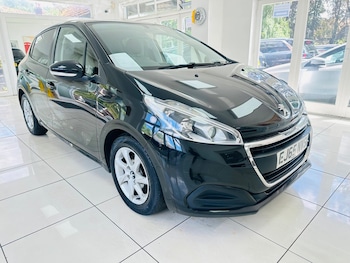Used Peugeot 208 2016 for sale - 79039389: Photo