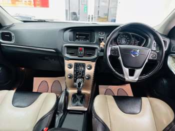 Used Volvo V40 Cross Country 2016 for sale - 75463757: Photo