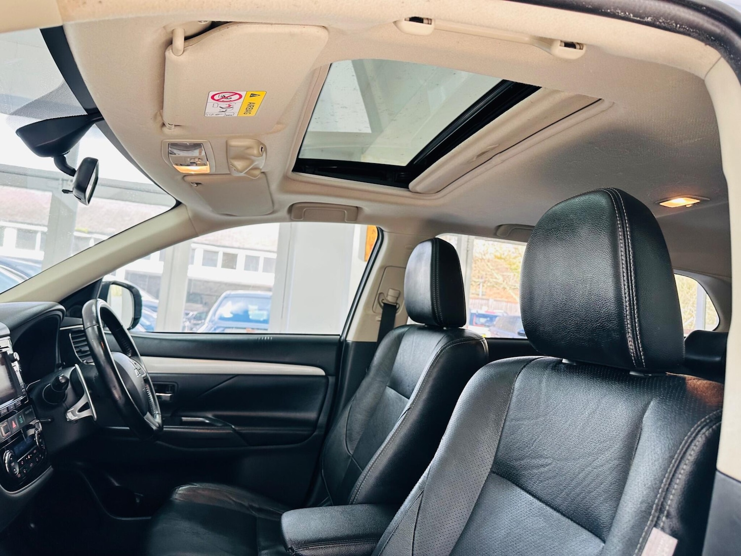 Used Mitsubishi Outlander 2015 for sale - 77824732: Photo 28