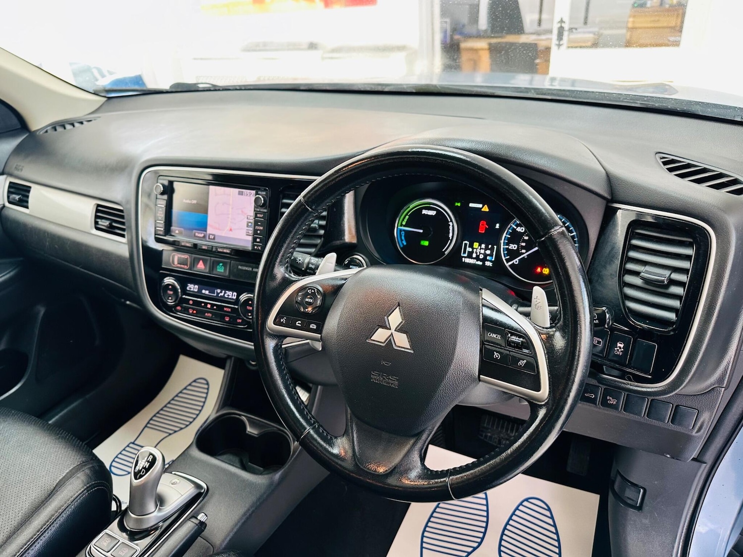 Used Mitsubishi Outlander 2015 for sale - 77824732: Photo 3