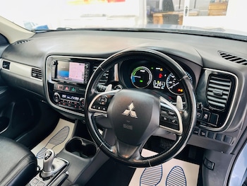 Used Mitsubishi Outlander 2015 for sale - 77824732: Photo