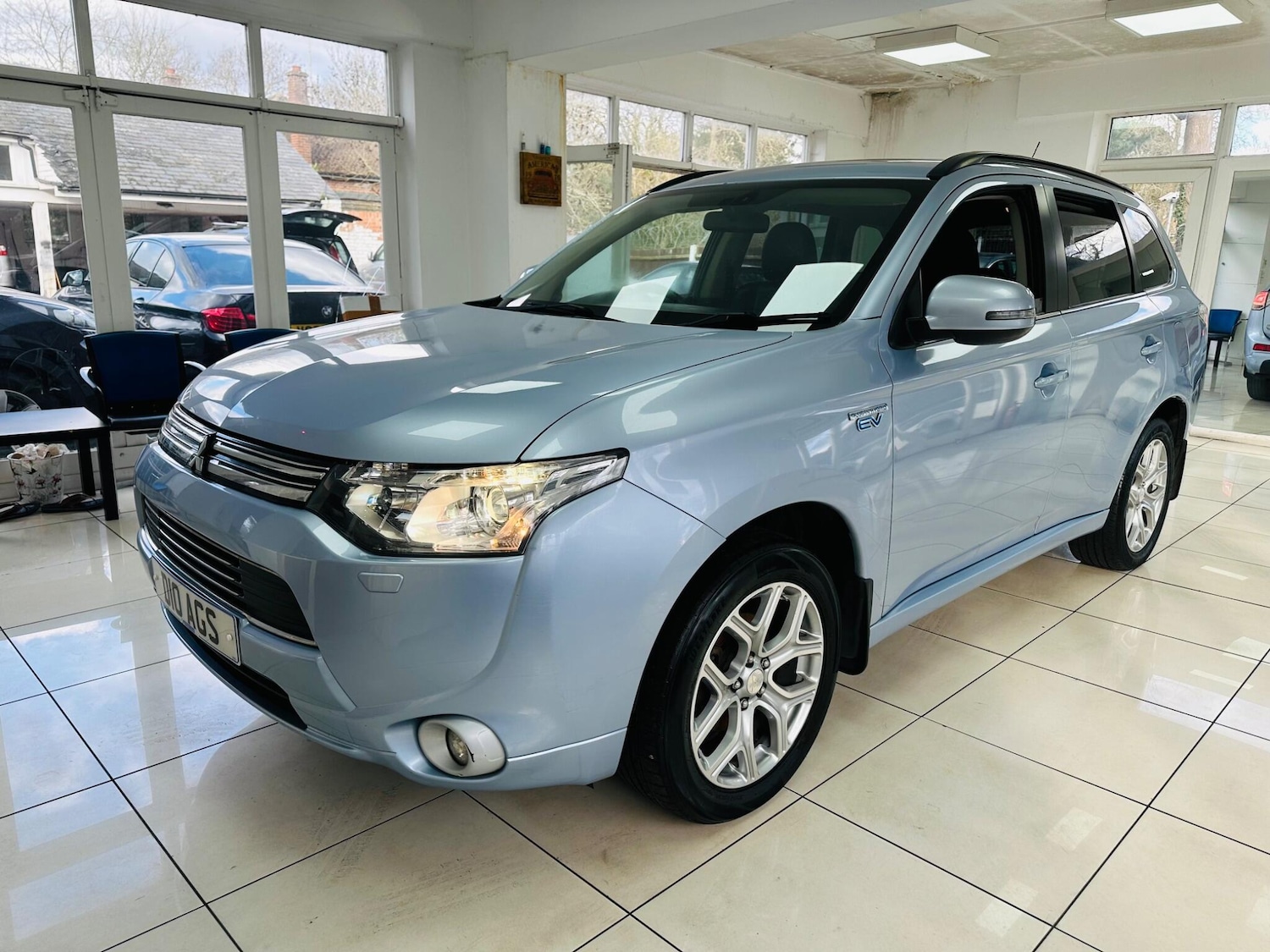 Used Mitsubishi Outlander 2015 for sale - 77824732: Photo 4