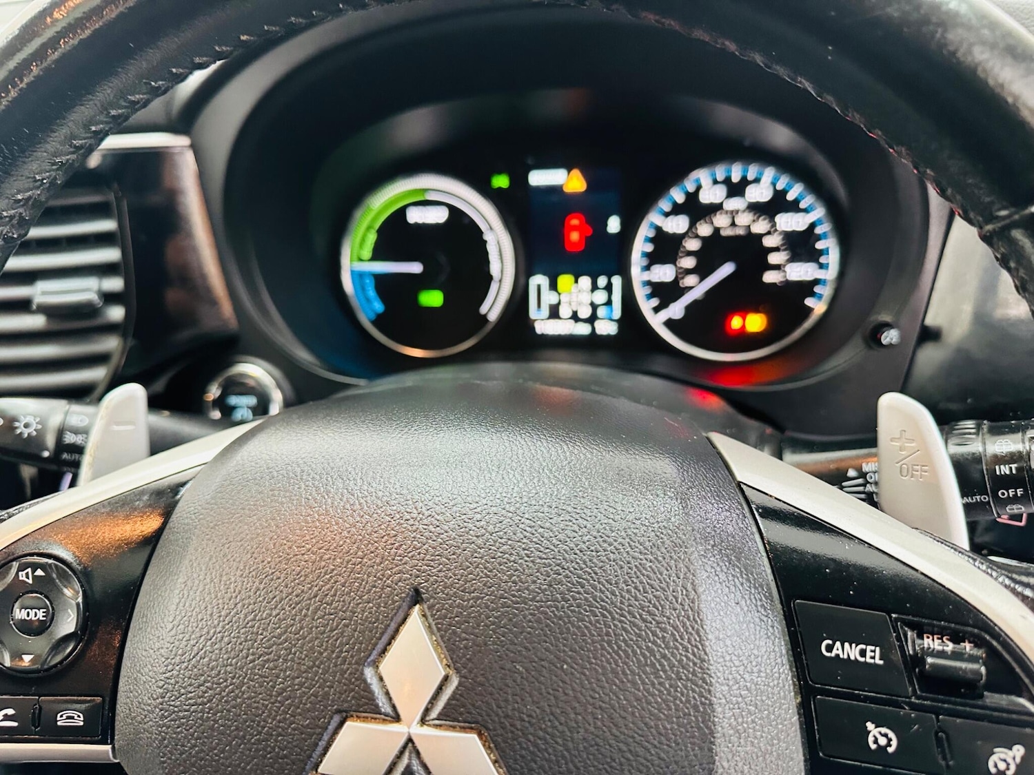 Used Mitsubishi Outlander 2015 for sale - 77824732: Photo 44