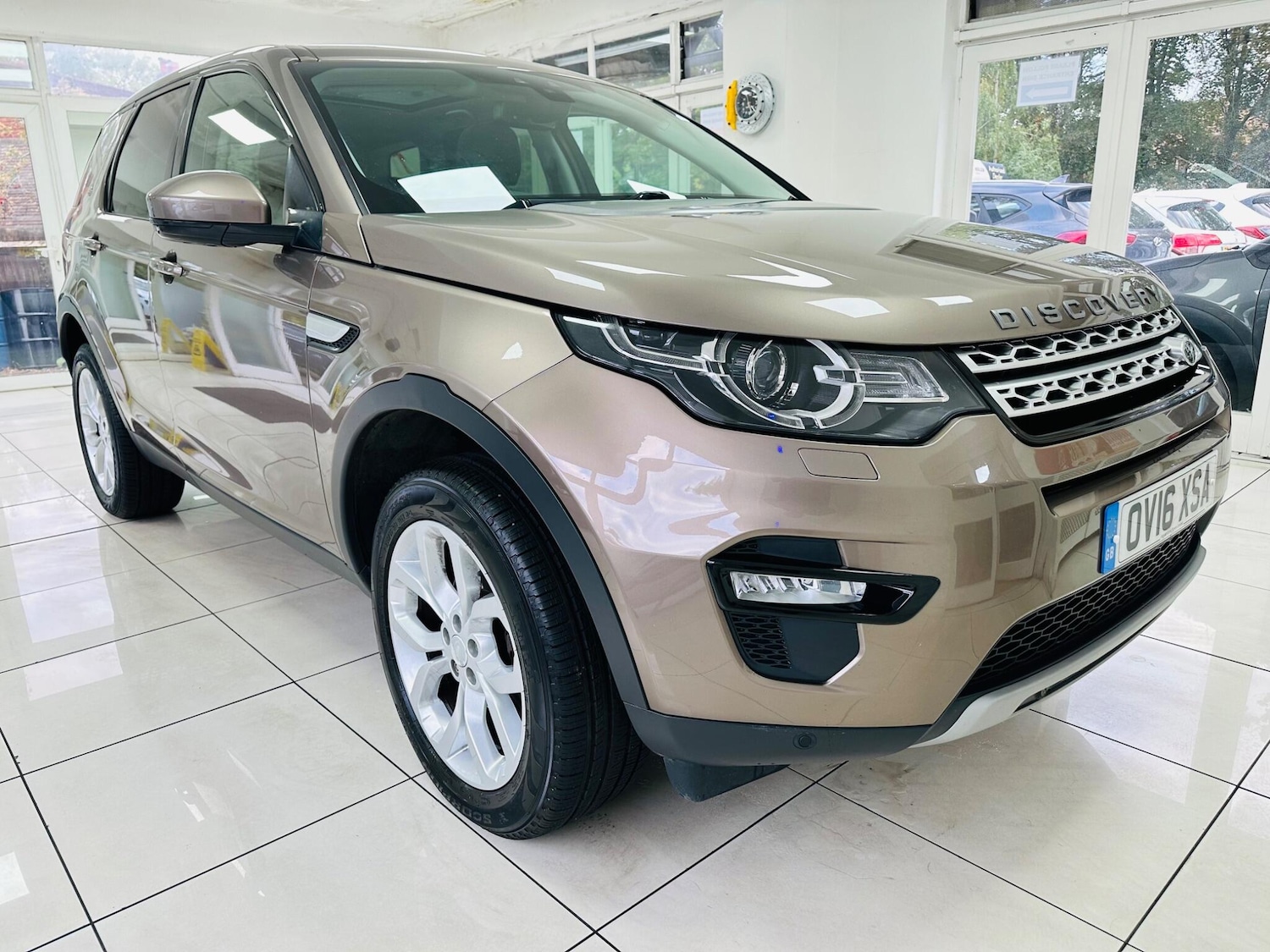 Used Land Rover Discovery Sport 2016 for sale - 76215171: Photo 1