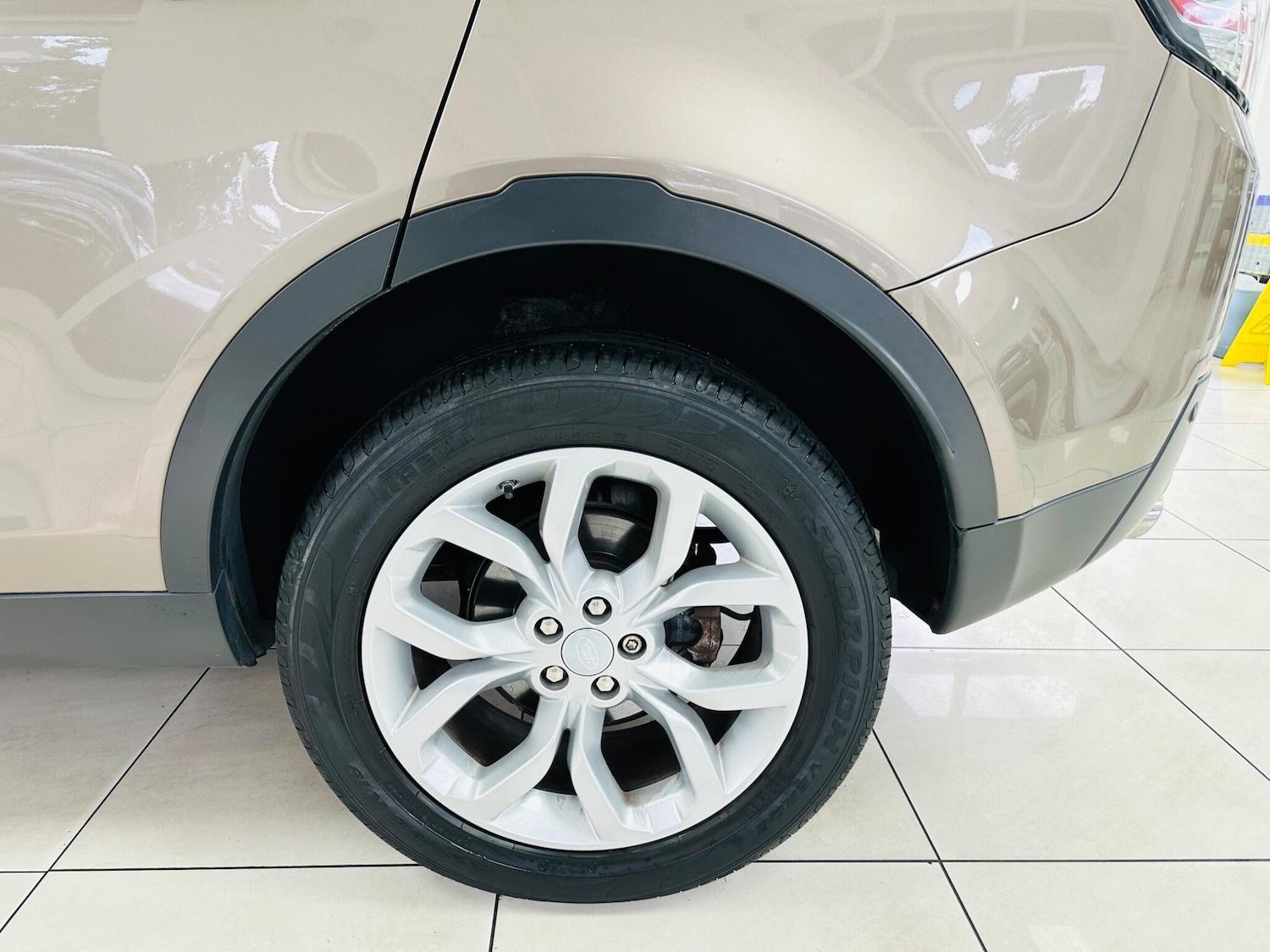 Used Land Rover Discovery Sport 2016 for sale - 76215171: Photo 13