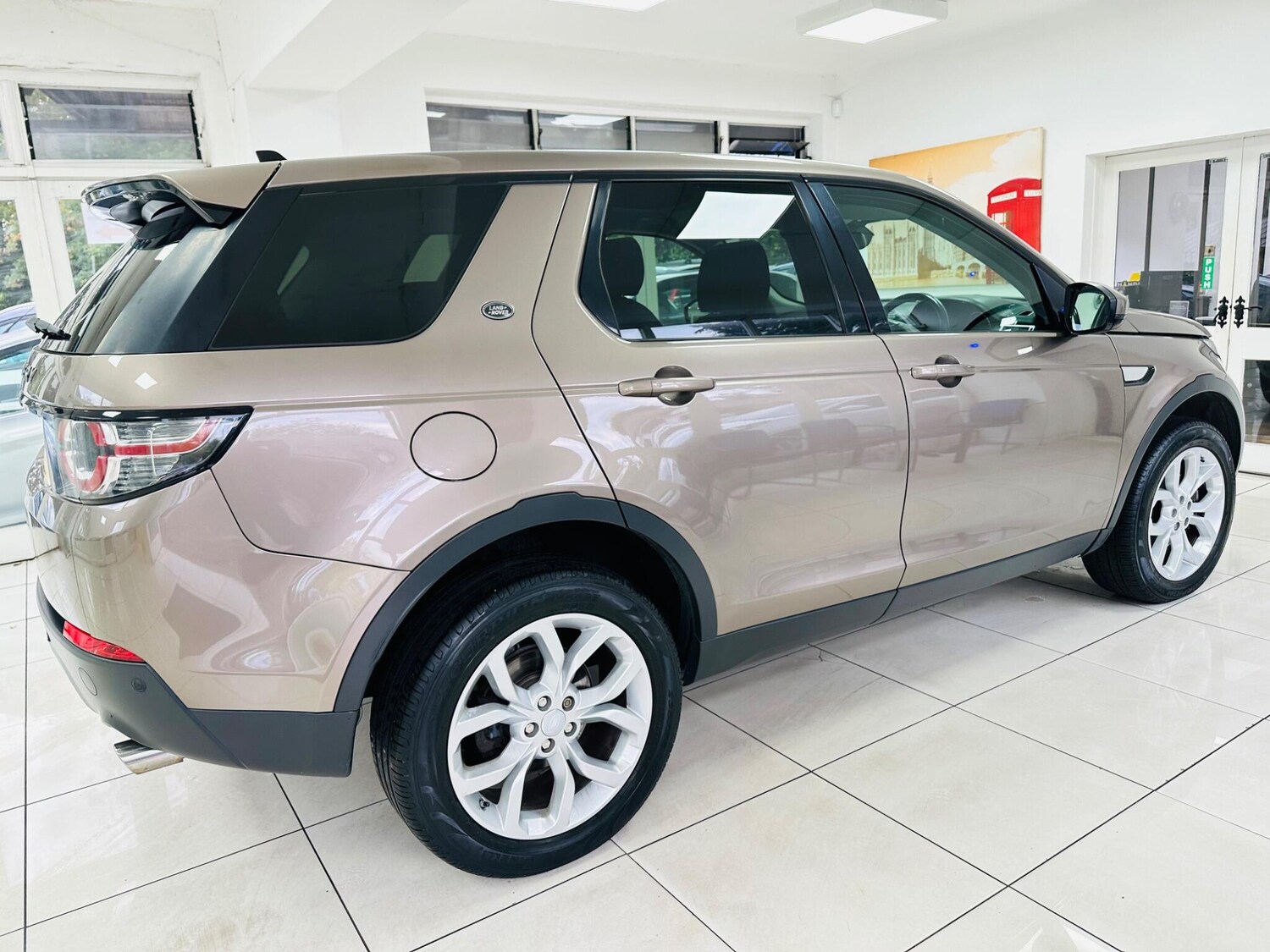 Used Land Rover Discovery Sport 2016 for sale - 76215171: Photo 30