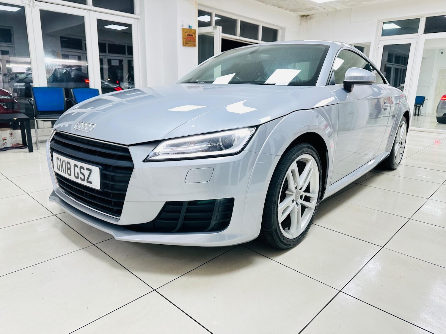 Used Audi TT 2018 for sale - 77175149: Photo 2